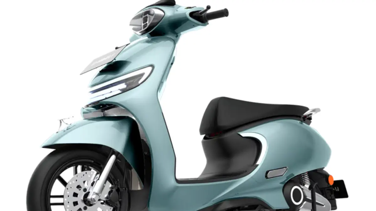 Uwinfly M90E menawarkan motor listrik 1.500 watt, jarak tempuh hingga 90 km, fast charging, keyless, dan baterai yang bisa dilepas. (GOOGLE)