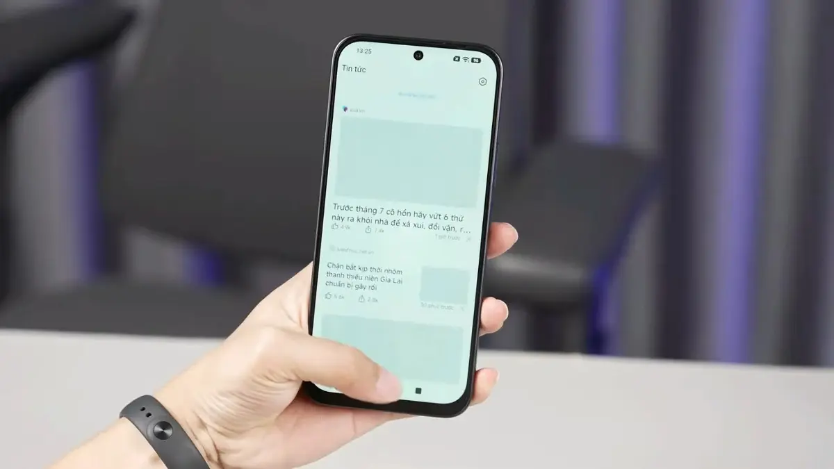 HP 1 jutaan menawarkan spesifikasi menarik seperti layar 120 Hz, RAM 8 GB, kamera 64 MP, hingga baterai jumbo 7.000 mAh. (SC YOUTUBE)