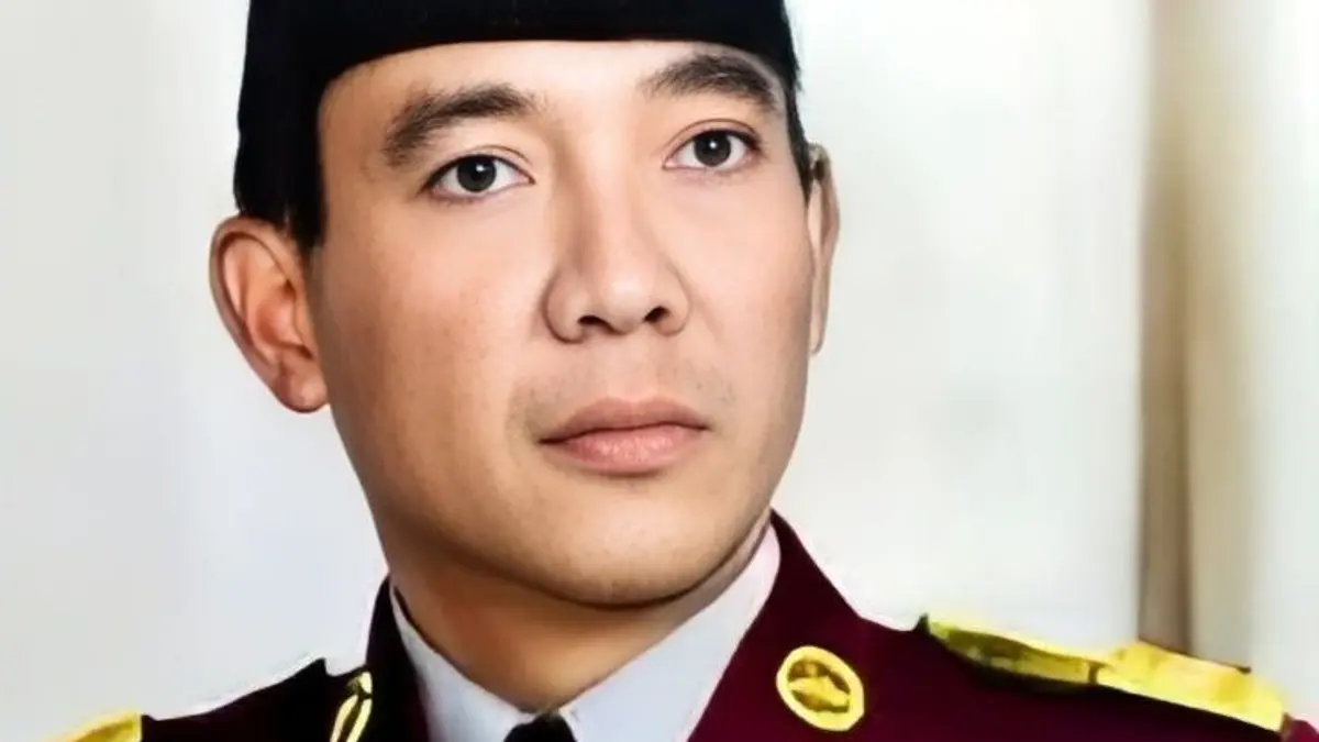 Soekarno mengalami perubahan besar dalam politik Indonesia, dari sistem parlementer hingga Demokrasi Terpimpin yang memusatkan kekuasaan. (PINTEREST)