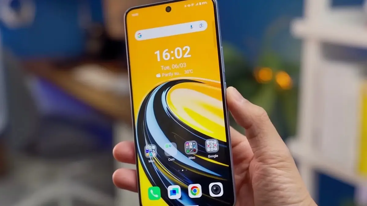 HP RAM 8 GB murah tersedia mulai Rp2,1 jutaan. Simak 9 pilihan smartphone 2026 dengan baterai besar dan layar hingga 144 Hz. (SC YOUTUBE)