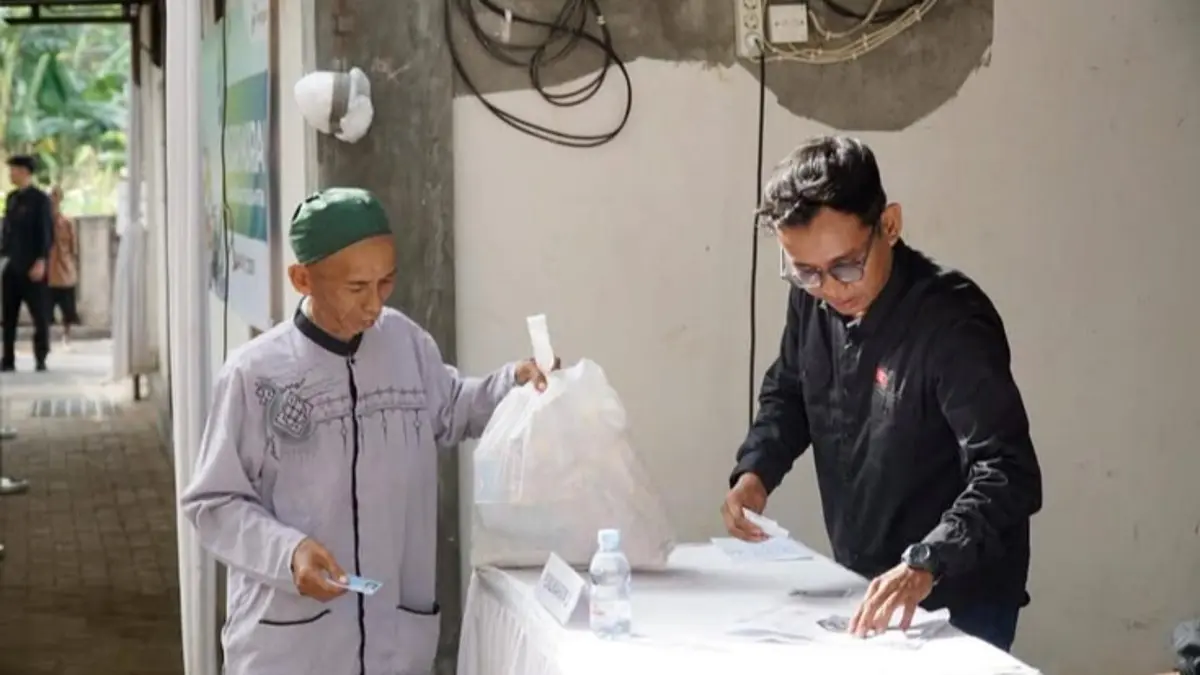 Cek desil bansos online bisa dilakukan melalui cekbansos.go.id. Simak cara mengecek NIK kepala keluarga dan memahami desil 1 sampai 10.(Pinterest)