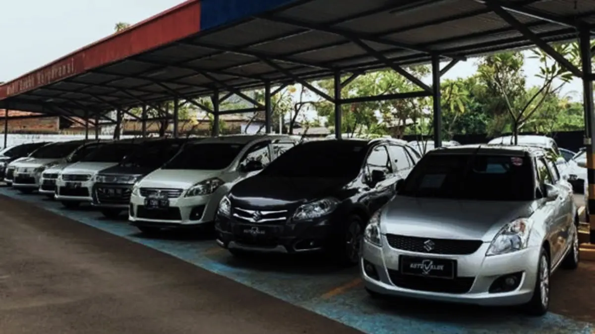 Mobil bekas murah irit bensin 2026 di bawah Rp100 juta hadir dengan pilihan Triber, Confero S, Ayla, dan Karimun Wagon R (PINTEREST)