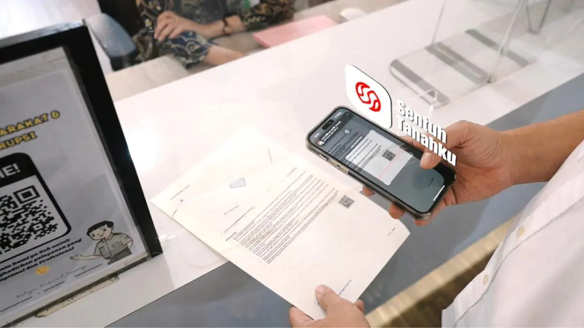 
Pelayanan Sertipikat Elektronik melalui aplikasi Sentuh Tanahku di Kantor Pertanahan.
