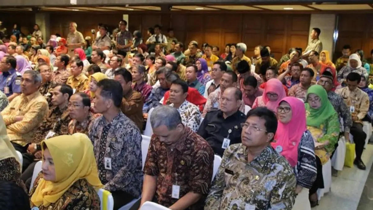 PPPK Paruh Waktu 2027 menghadapi persoalan batas anggaran daerah. Ini 7 poin hasil pertemuan dengan Kemendagri soal gaji, status, dan PHK.(Pinterest)