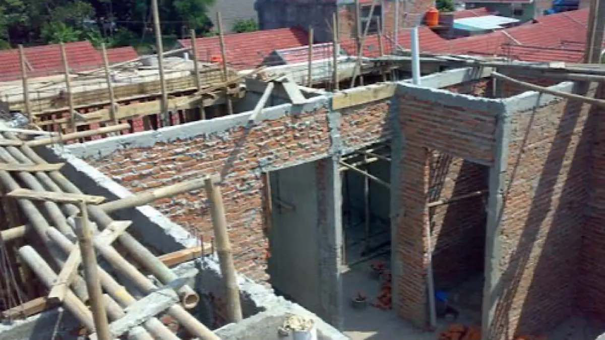 Rumah 50 jutaan berukuran 4,5 x 8 meter ini punya 2 kamar, 2 kamar mandi, ruang all in one, dan fasad minimalis.(pinterest)