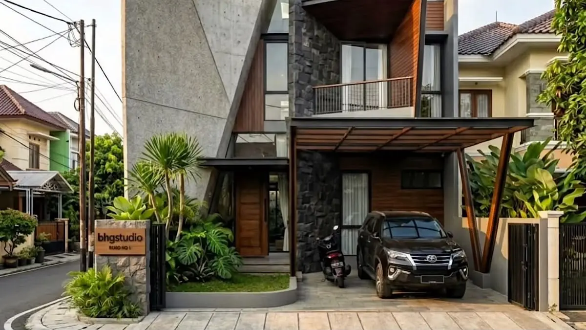 Studio arsitek Asa Room seluas 10 meter persegi di kampung Bintaro memanfaatkan material bekas, pepohonan, dan ruang multifungsi.(pinterest)
