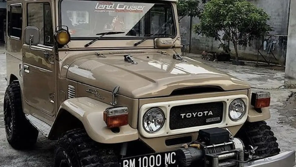 Toyota Land Cruiser FJ tampil macho dengan basis IMV, mesin 2.7 liter, suspensi multilink, dan peluang mesin diesel. (PINTEREST)