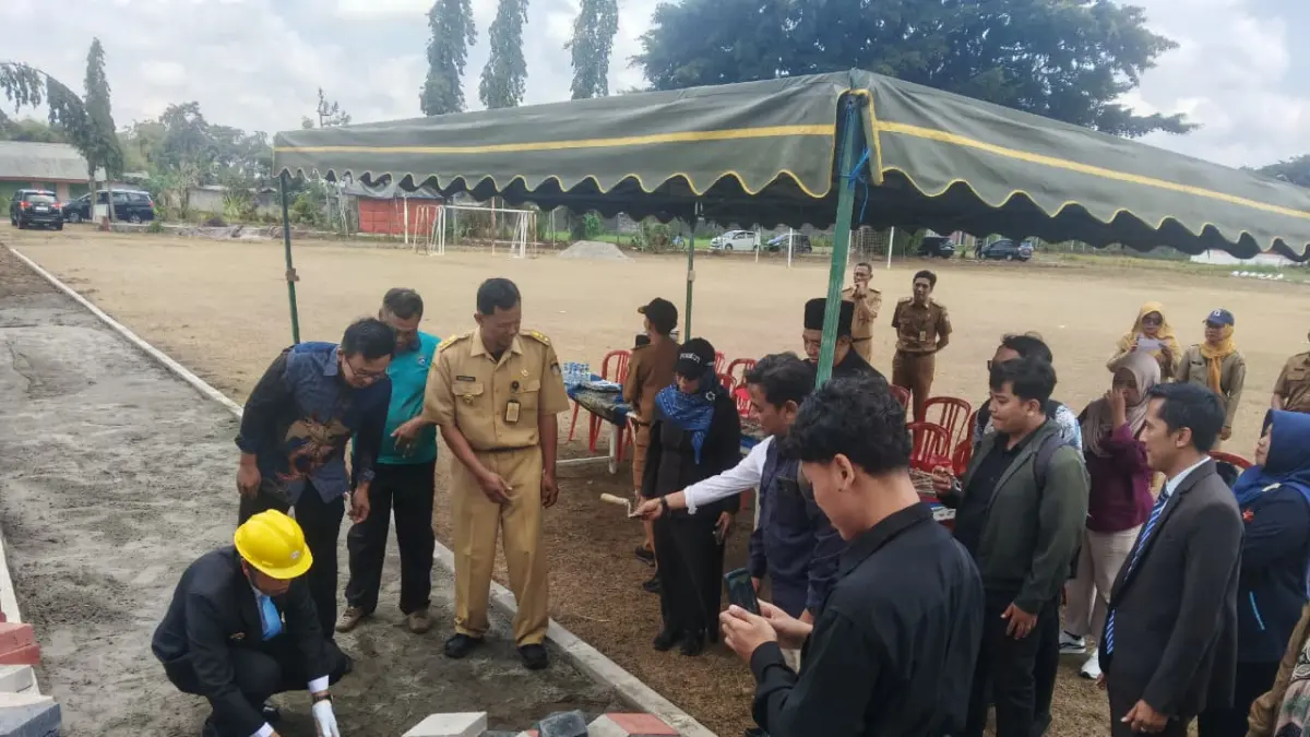 ANGGARAN KARYA MAS: Pemkot Blitar menyiapkan Rp16 miliar untuk program Karya Mas 2026, dengan Rp13 miliar dialokasikan untuk pembangunan infrastruktur.