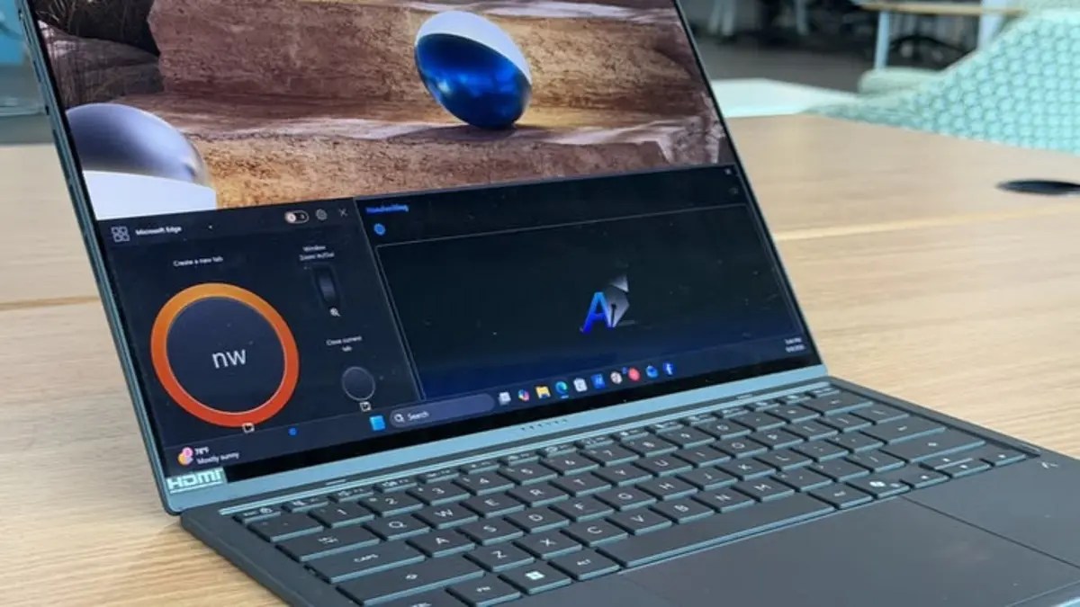 ASUS ExpertBook Ultra berbobot 1,1 kg dengan Tandem OLED 3K, Intel Core Ultra, RAM 64GB, dan Intel Arc B390 untuk pengguna profesional.(Pinterest)