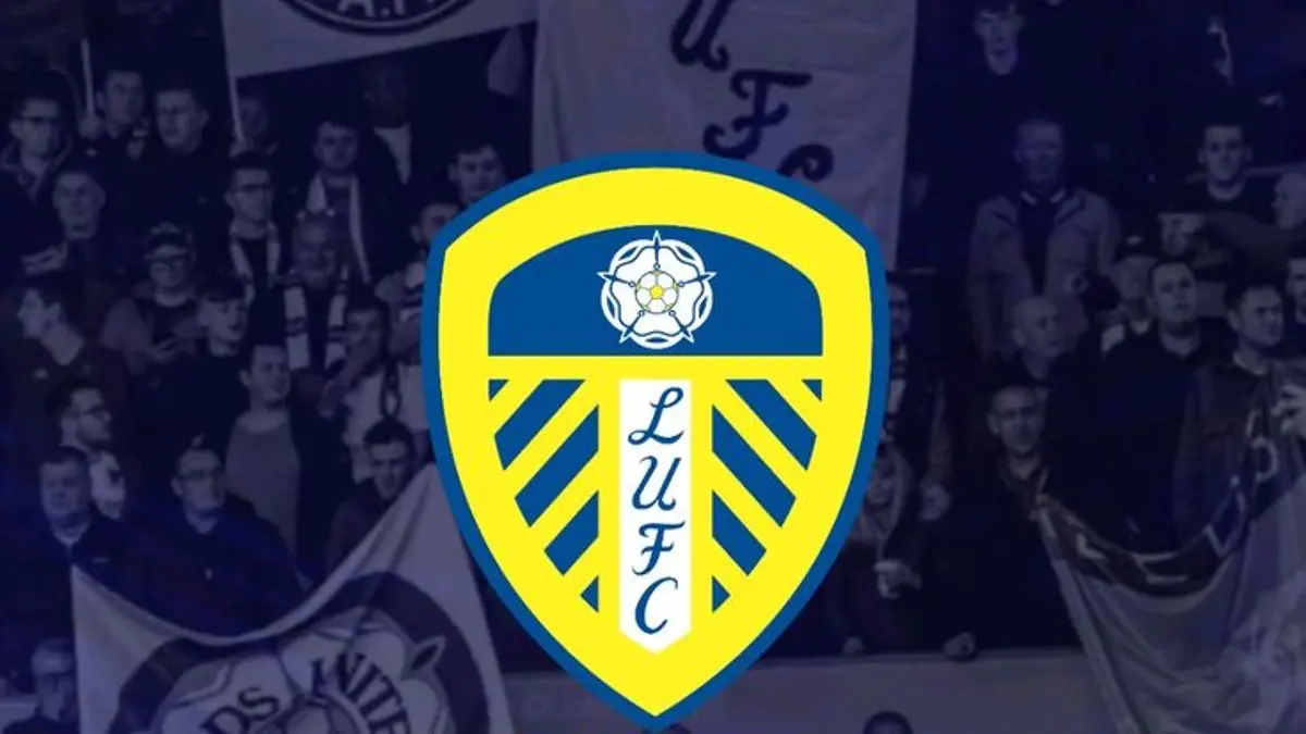 Leeds United dibahas melalui susunan pemain yang mencantumkan Hamid Dabo, Ethan Ampadu, Lukáš Provod, dan Peter Olayinka. (PINTEREST)