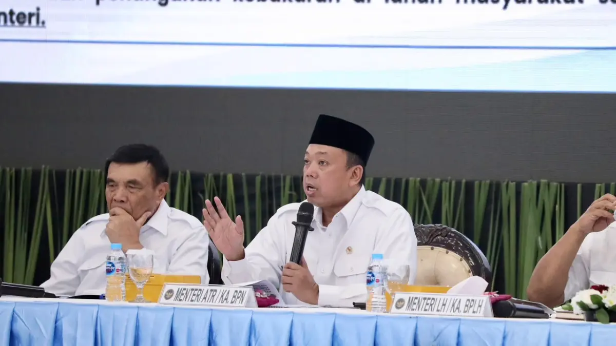 Menteri Nusron menegaskan kebakaran lahan dapat membuat HGU dibatalkan jika pemegang hak terbukti tidak memenuhi kewajibannya.