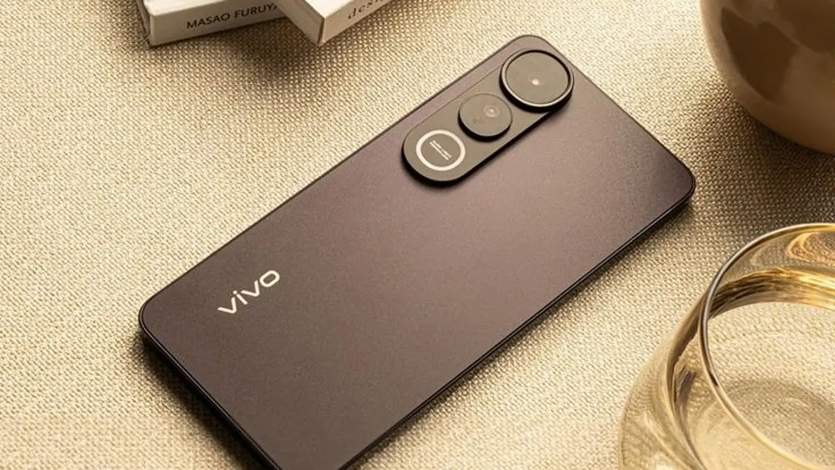 Vivo update terbaru 2026 menghadirkan 10 HP dengan baterai besar, kamera hingga 200 MP dan layar 120 Hz hingga 144 Hz. (PINTEREST)