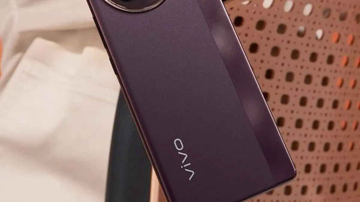 Vivo update terbaru 2026 menghadirkan 10 HP dengan baterai jumbo hingga 9.020 mAh, layar 120Hz hingga 144Hz, serta kamera beresolusi tinggi. (PINTEREST)