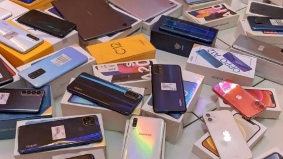 Harga HP 2026 berpotensi terdampak tekanan pasokan memori. Simak contoh harga Galaxy A26 dan A27 serta pertimbangan membeli sekarang(Pinterest)