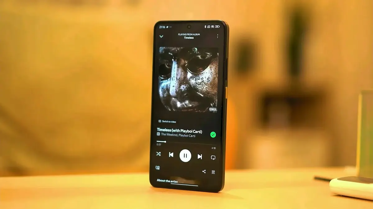 HP 3 jutaan flagship menawarkan performa kencang, AMOLED 144 Hz, kamera OIS dan baterai besar. Simak pilihan yang masuk daftar. (SC YOUTUBE)