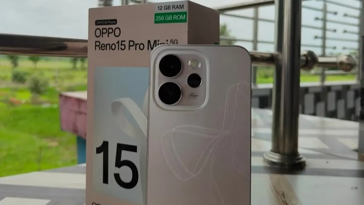 Oppo Reno 15 5G menawarkan kamera 4K 60 FPS, telefoto 3,5x, fitur AI, dan baterai 6.500 mAh untuk kebutuhan content creator.(Pinterest)
