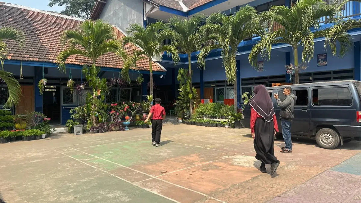 SPPG terkait kasus dugaan keracunan MBG di Kota Blitar dihentikan sementara sambil menunggu hasil uji sampel makanan di laboratorium.
