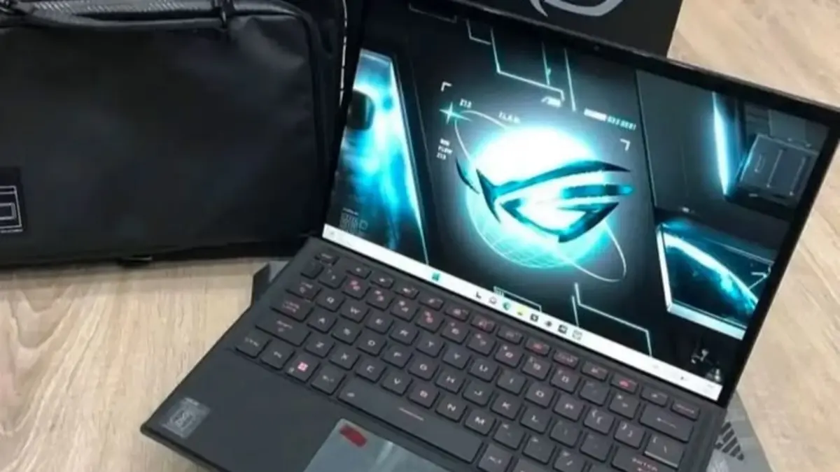 Asus ROG Strix G16 2025 menawarkan Ryzen 9 8940HX, RTX 5080 16 GB, layar 165 Hz, dan RAM upgrade hingga 64 GB dengan harga Rp59,49 juta.(Pinterest)