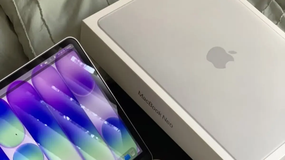 Perbedaan MacBook Neo, Air, Pro M5, M5 Pro, dan M5 Max mencakup harga, performa, layar, RAM, serta kebutuhan pengguna.(Pinterest)