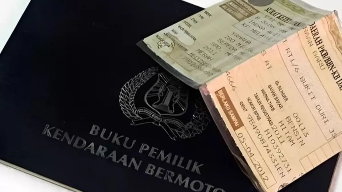Cara cek pajak kendaraan bermotor online lewat HP tanpa aplikasi tambahan. Simak langkah membuka Samsat.info dan memasukkan nomor polisi (Pinterest).