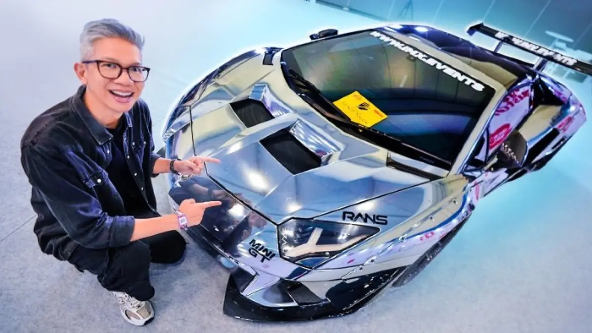 Lamborghini Raffi Ahmad di IMX 2025 tampil beda setelah bodinya dirombak total dengan body kit Liberty Walk. Seperti apa hasil modifikasinya?