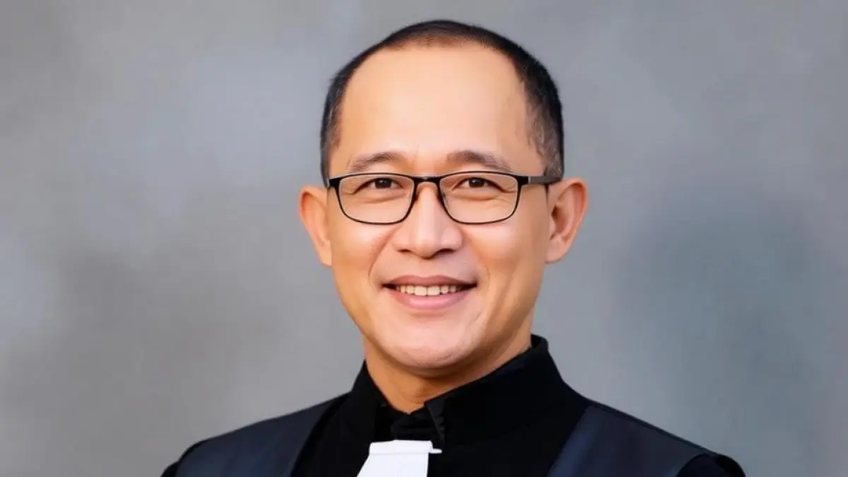 Mohammad Trijanto : Direktur Revolutionary Law Firm