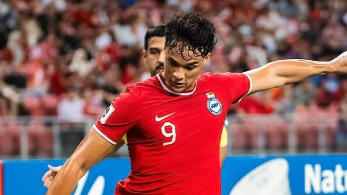 Perubahan terjadi dalam 23 nama skuad Timnas Indonesia untuk FIFA ASEAN Cup 2026. Dua pemain dicoret dan digantikan.(Gemini AI)
