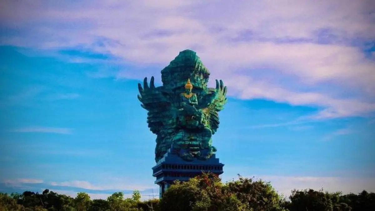 GWK Bali menawarkan patung megah, wisata budaya, shuttle gratis, dan panorama menarik. Simak tips kelilingnya di sini.(PINTEREST)