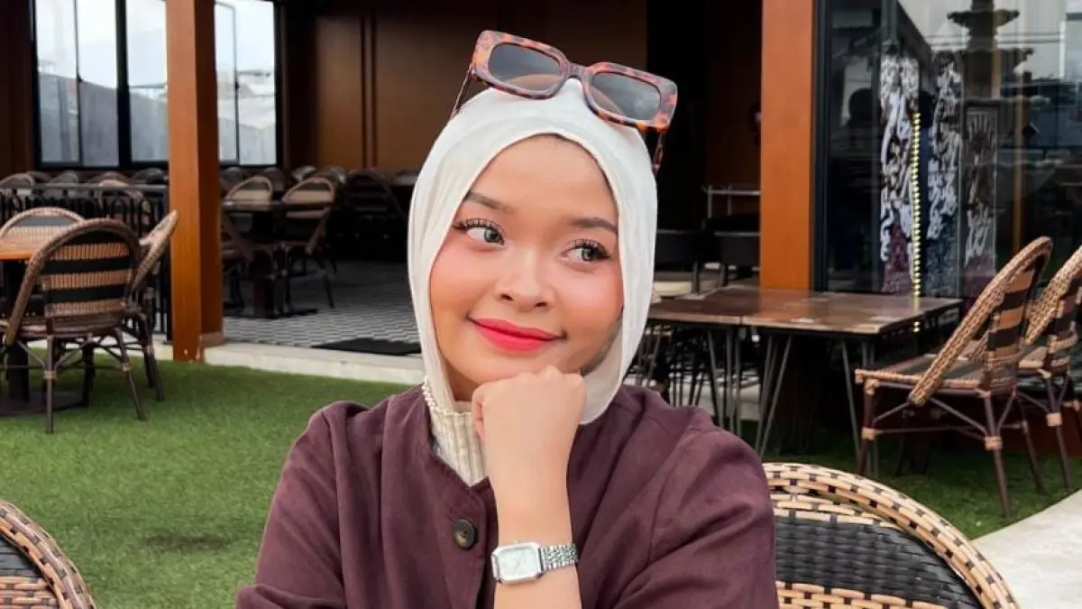 DAFFA AYU MARLITA : Seorang kreator konten, menilai paylater sebenarnya dapat memberikan manfaat apabila digunakan secara bijak.