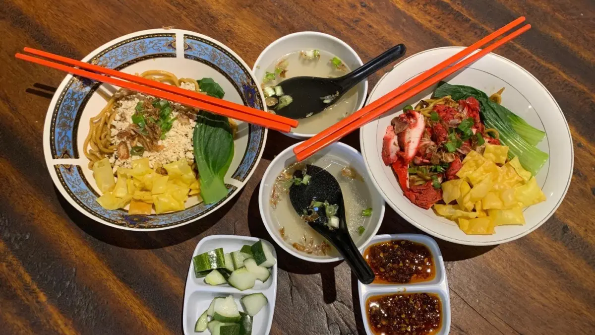 Dari berbagai menu yang ditawarkan, Bakmi Komplit dan Bakmi Carshiu menjadi menu yang paling banyak diminati pelanggan.