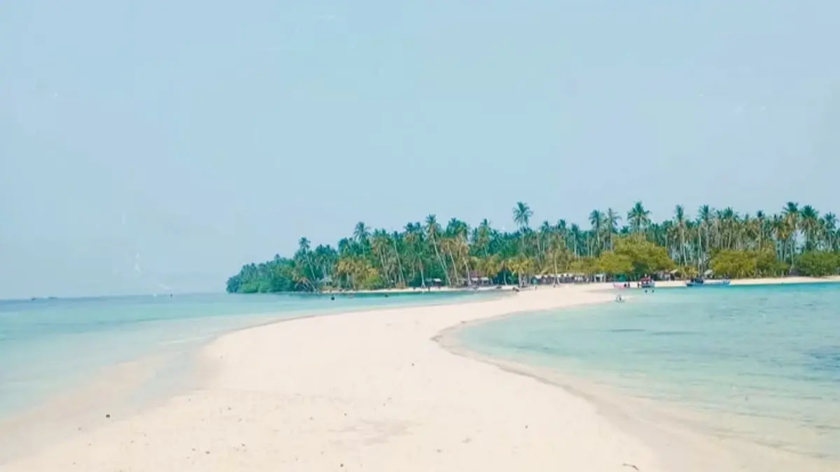7 pantai populer Trenggalek punya pesona beragam, dari Prigi, Pelang, Mutiara hingga Karanggongso. (Pinterest)