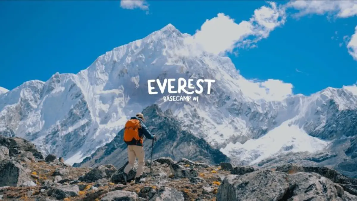 Pendakian Everest Base Camp dimulai dari Kathmandu menuju Surke. Cuaca dan jalan ekstrem membuat perjalanan penuh tantangan