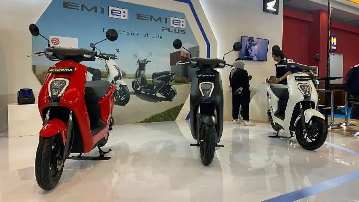 Motor listrik Indomobil Jember menawarkan harga mulai Rp17,1 juta dan garansi baterai 3 tahun. Simak model dan fiturnya (Pinterest)