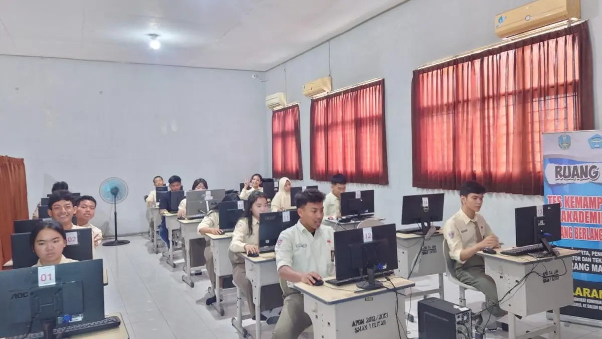 Siswa Melakukan Gladi TKA