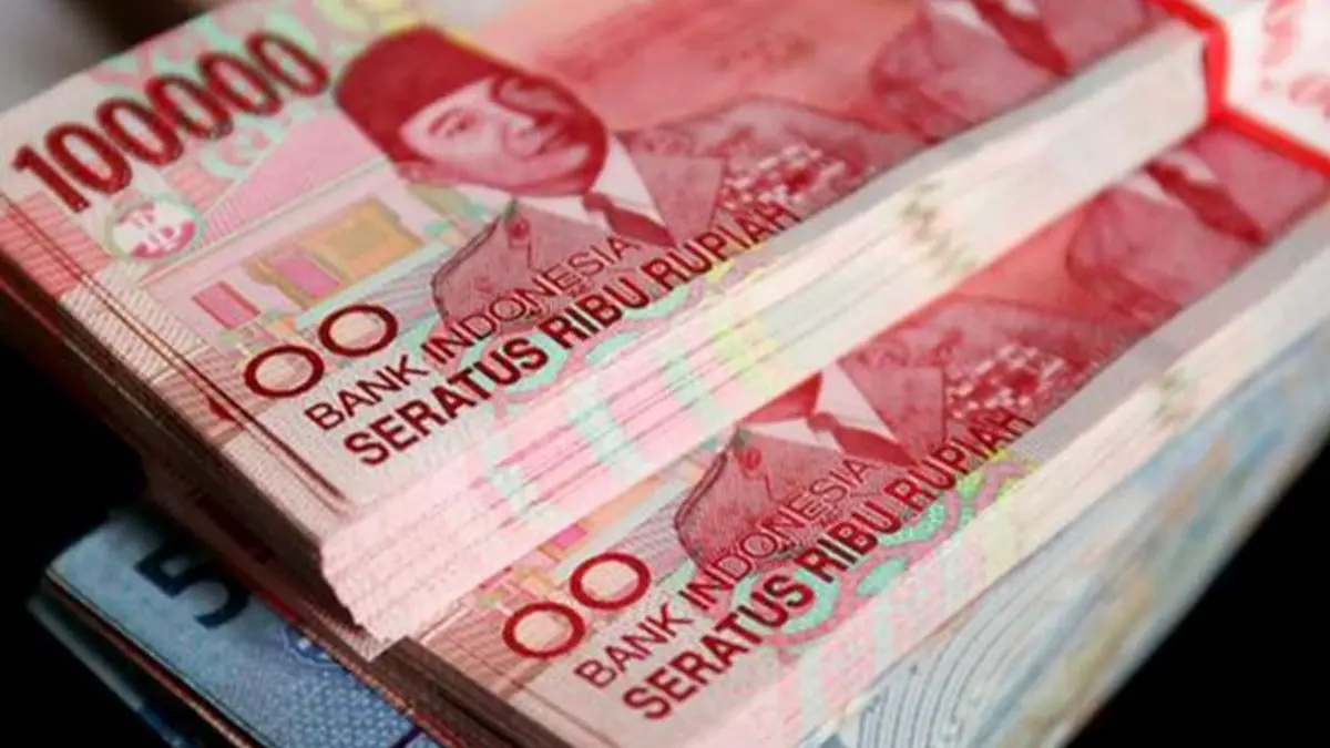 UMP dan UMK 2027 diusulkan naik 7,5–9,5 persen. Simak dasar hitungan buruh dan perkembangan pembahasan pemerintah.(Pinterest)