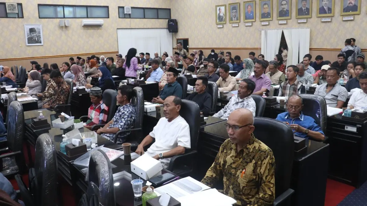 Raperda Kota Cerdas disiapkan untuk mendukung program pembangunan Kota Blitar.