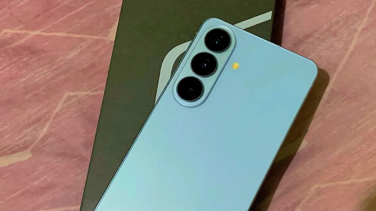 HP Infinix terbaru 2026 hadir dengan layar AMOLED, baterai jumbo, dan performa gaming. Simak 9 pilihan menariknya!(twitter)