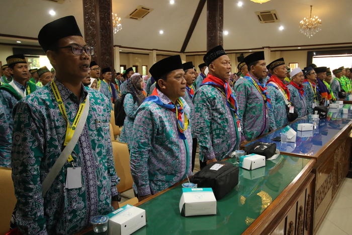 TAHUN INI BAKAL BERBEDA: Jemaah haji Lamongan yang berangkat haji tahun lalu. Tahun ini, ada sejumlah persyaratan yang harus dipenuhi agar bisa berangkat ke Makkah.
