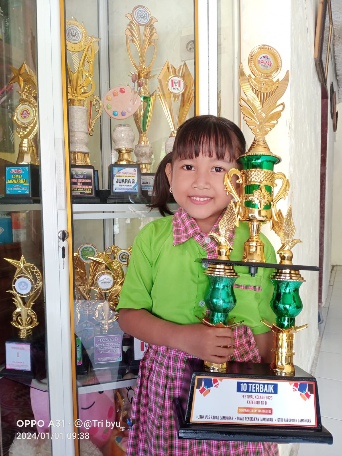 SERING RAIH JUARA: Keisha Khansa finalis 10 Terbaik Festival Kolase 2023 memperingati Hari Ibu.