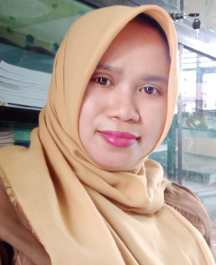 SENANG BACA BUKU DAN BEROLAHRAGA: Ketua IGTKI Kecamatan Sarireko Zuniawati, S.Pd, (IST/RDR.LMG)