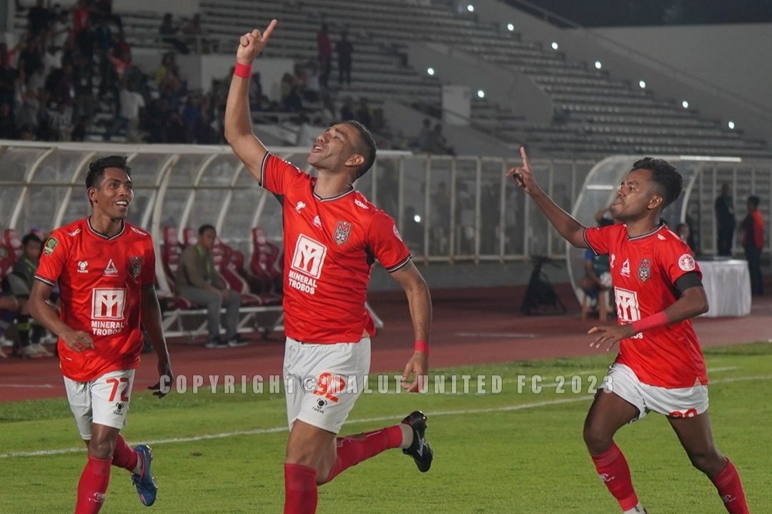 TAJAM : Striker Malut United, Jose Wilkson, berselebrasi usai cetak gol ke gawang FC Bekasi City (Instagram / Malut_United).