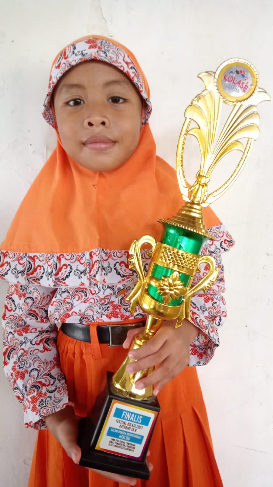 TINGGAL DI PONDOK: Laura Putri Fanniya menjadi finalis Festival Kolase 2023. (IST/RDR.LMG)