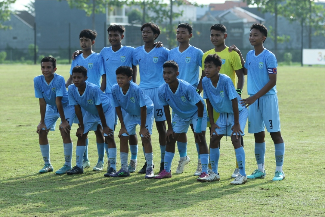 SEMANGAT : 3 Pemain PFA U16 ikuti seleksi pemain timnas di Blitar (Anjar. / rdrlmg)