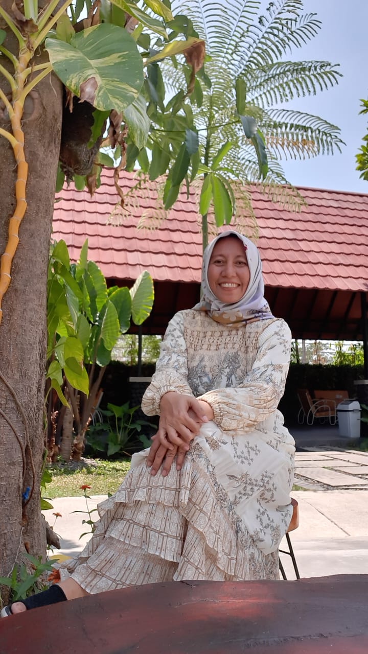 JELASKAN TENTANG HORMON: Kabid Pelayanan Kesehatan Dinas Kesehatan Lamongan, dr Yany Khoirurakhmawati. (IST/RDR.LMG)