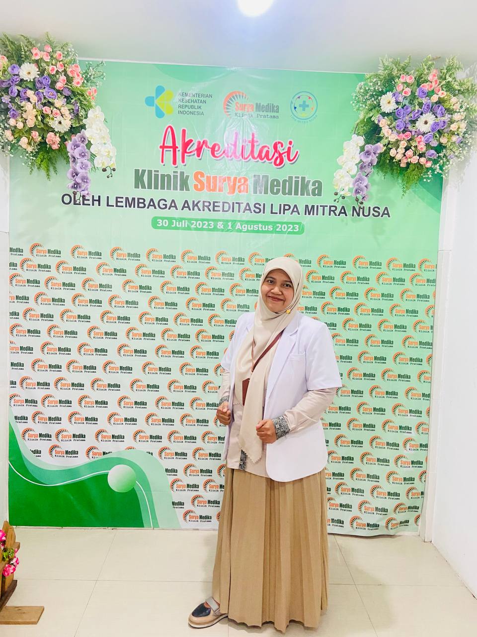 JELASKAN TENTANG GIGI: drg Hermin Sulistyorini dari Klinik Pratama Bhayangkara Polres Lamongan. (IST/RDR.LMG)
