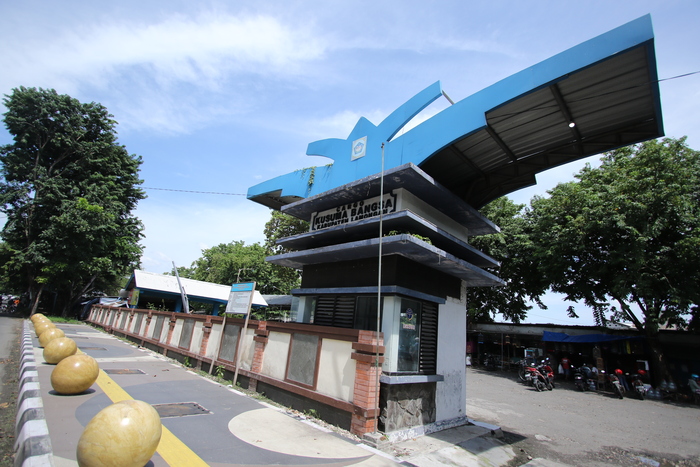 SEPI: Terminal Kargo Lamongan yang minim kedatangan kendaraan angkut barang. (ANJAR DWI P/RADAR.LMG)