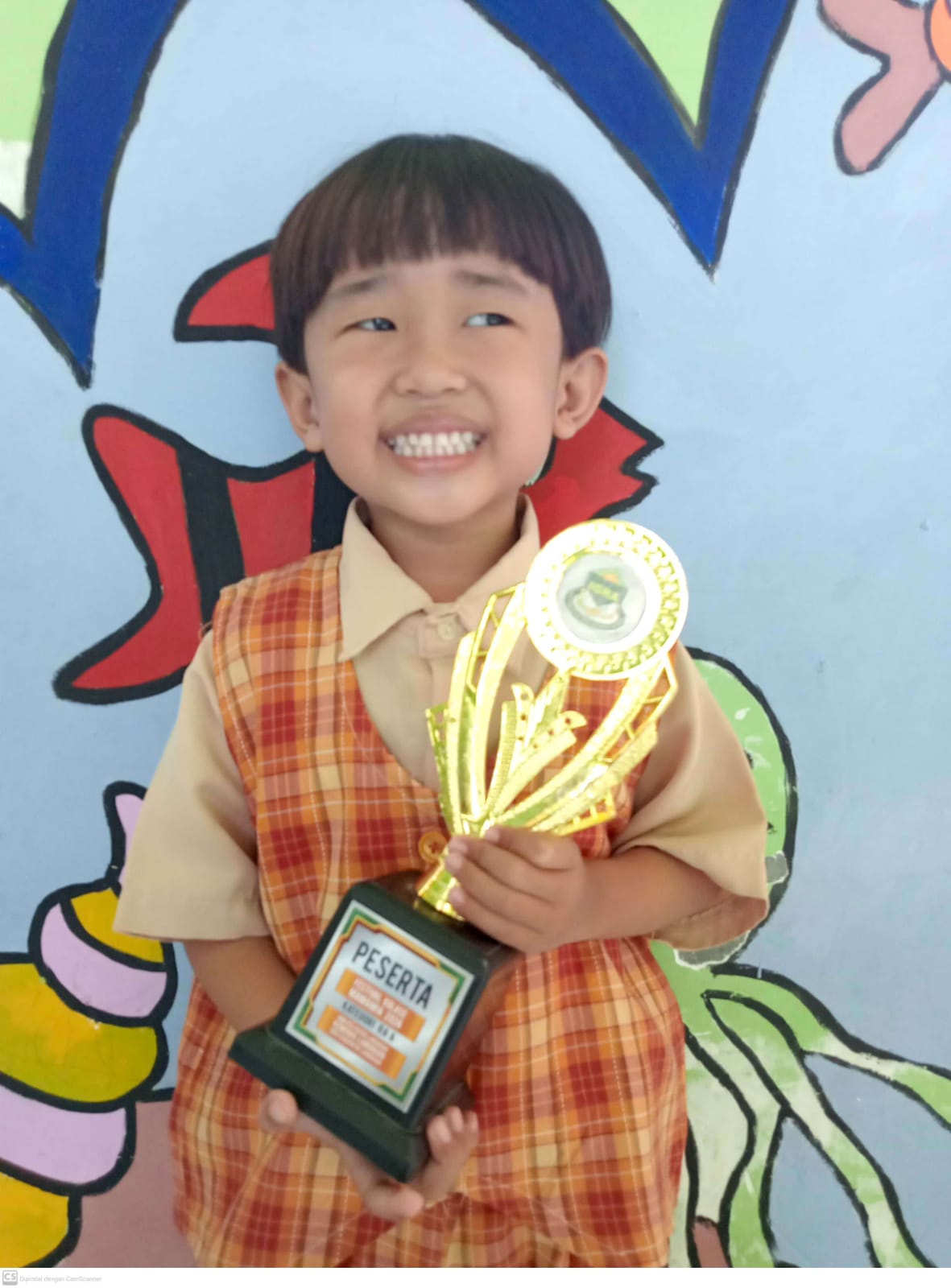 SUKA BERMAIN LEGO: M Raditya Alfarizy Putra Heriansyah, finalis Festival Kolase Mamamia 2024. (IST/RDR.LMG)