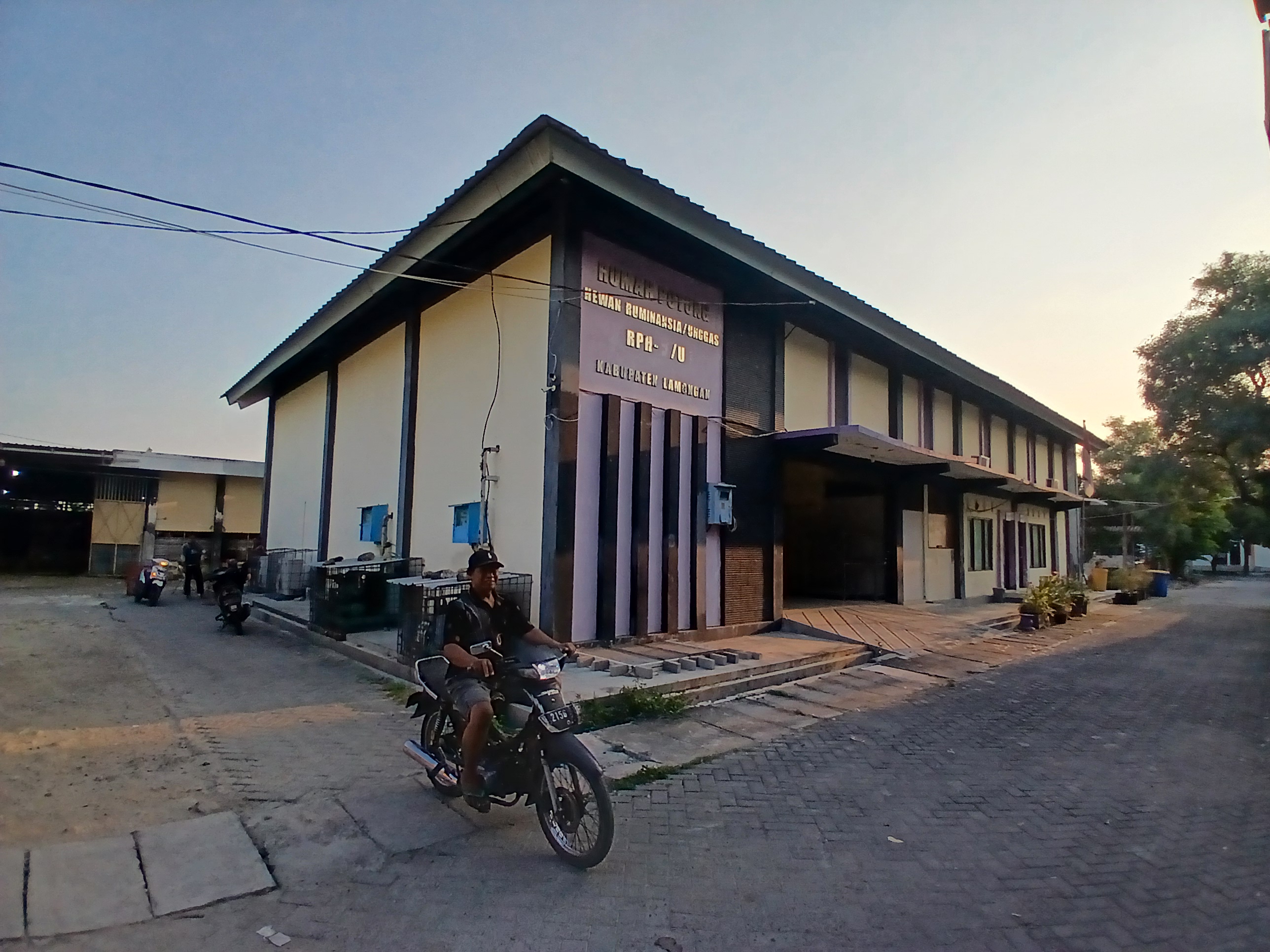 SEPI: Rumah potong hewan di Kelurahan Sidoharjo, Kecamatan Lamongan. (ANJAR DWI PRADIPTA/RADAR.LMG)