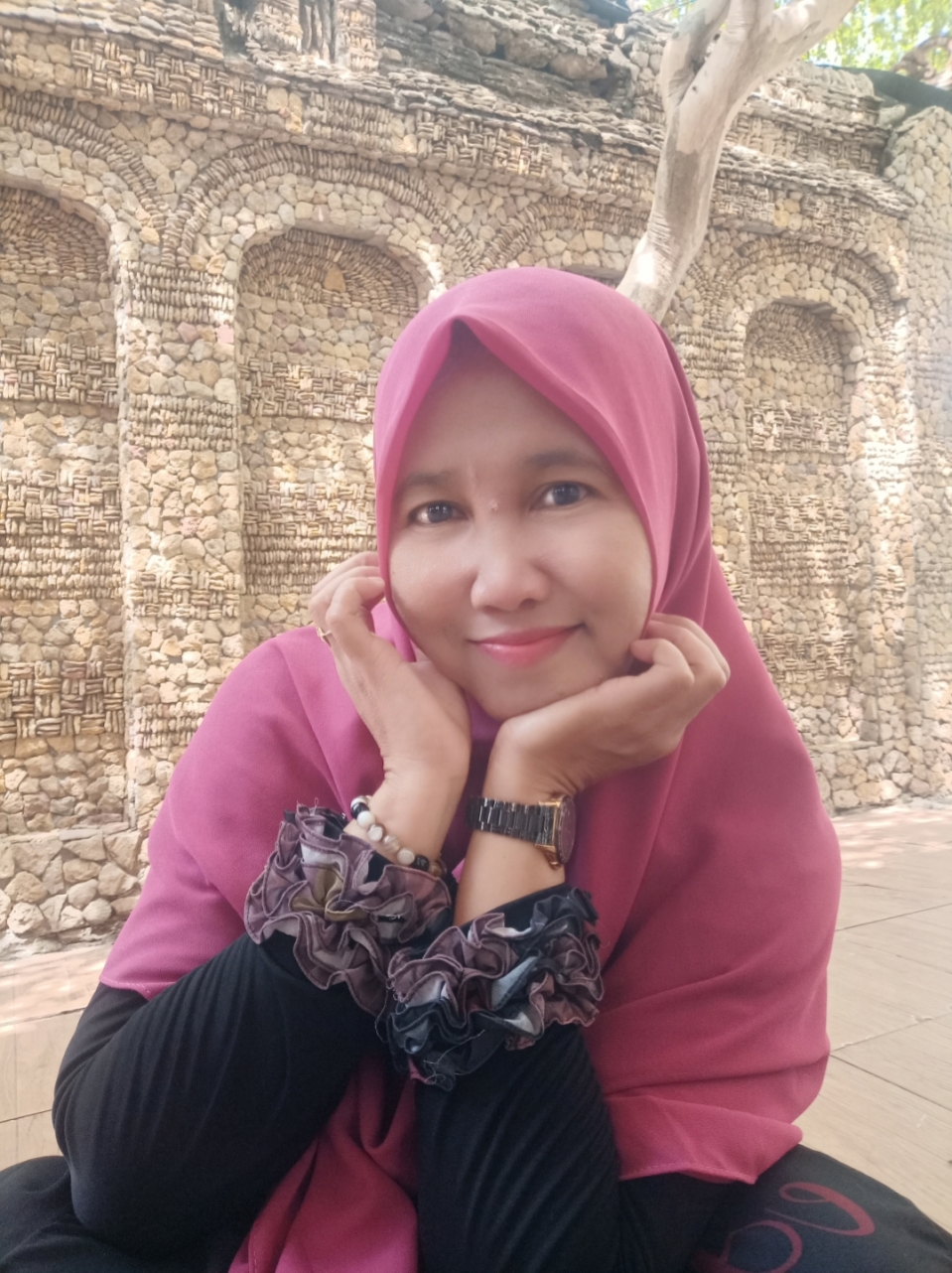 SENANG HADROH: Lilik Inayah S.Pd, ketua PC IGRA Kedungpring.   (IST/RDR.LMG)