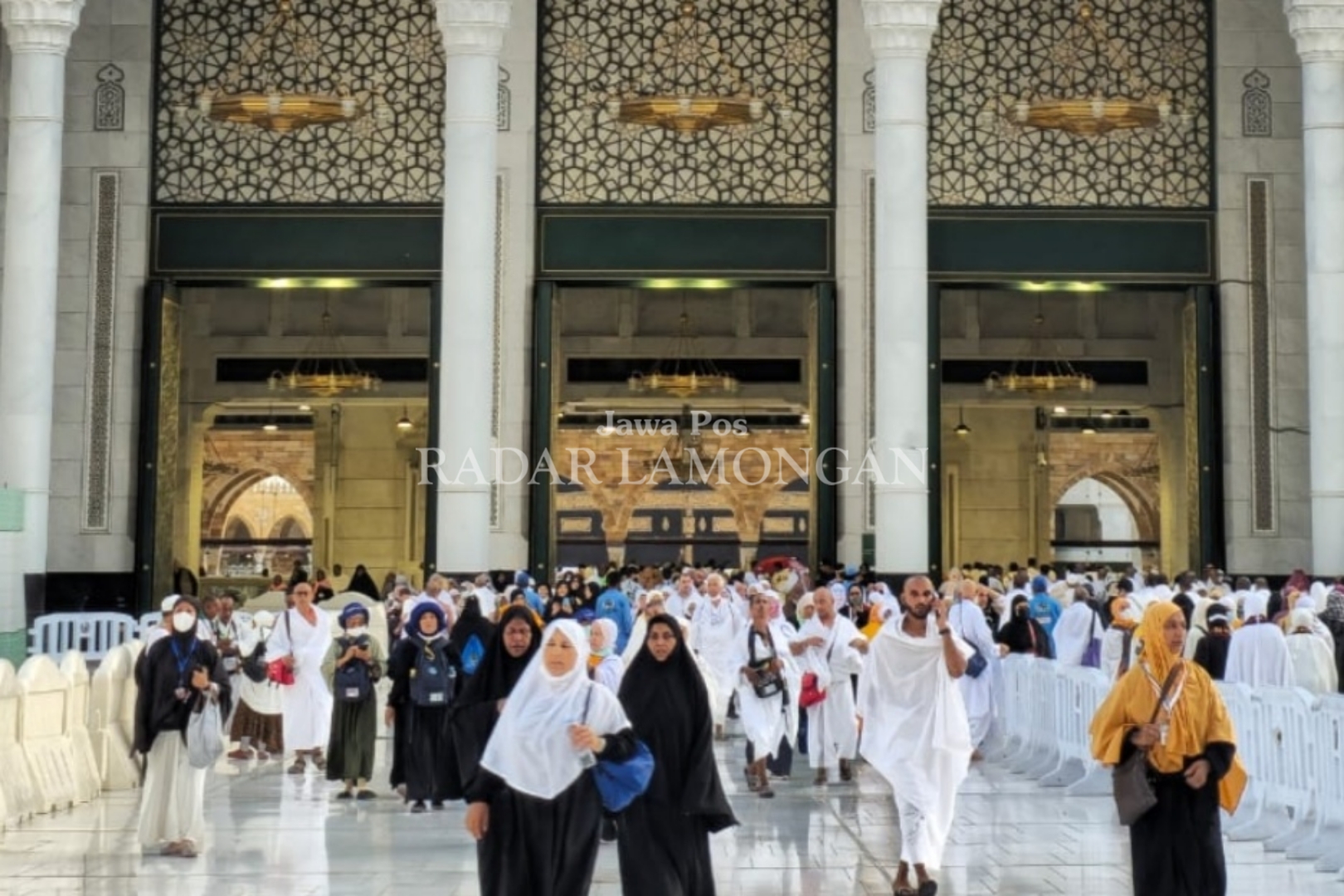 RAMAI: Jemaah haji diimbau tidak melakukan aktivitas di Masjidil Haram, serta lebih memfokuskan kegiatan untuk Armuzna.(ist. / rdrlmg)